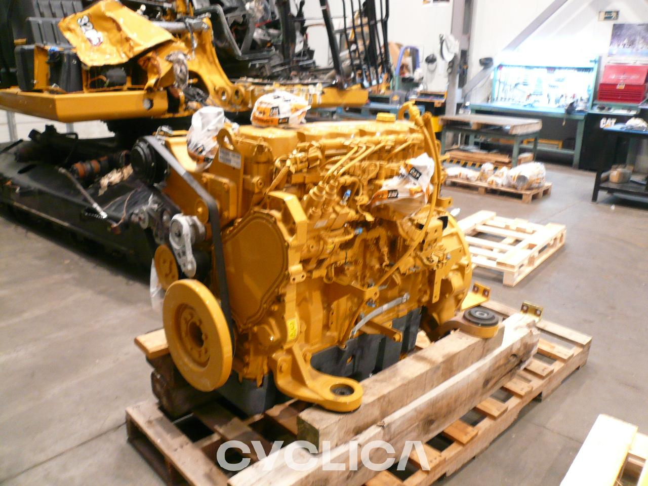 Engine  340L 5706960 - 1