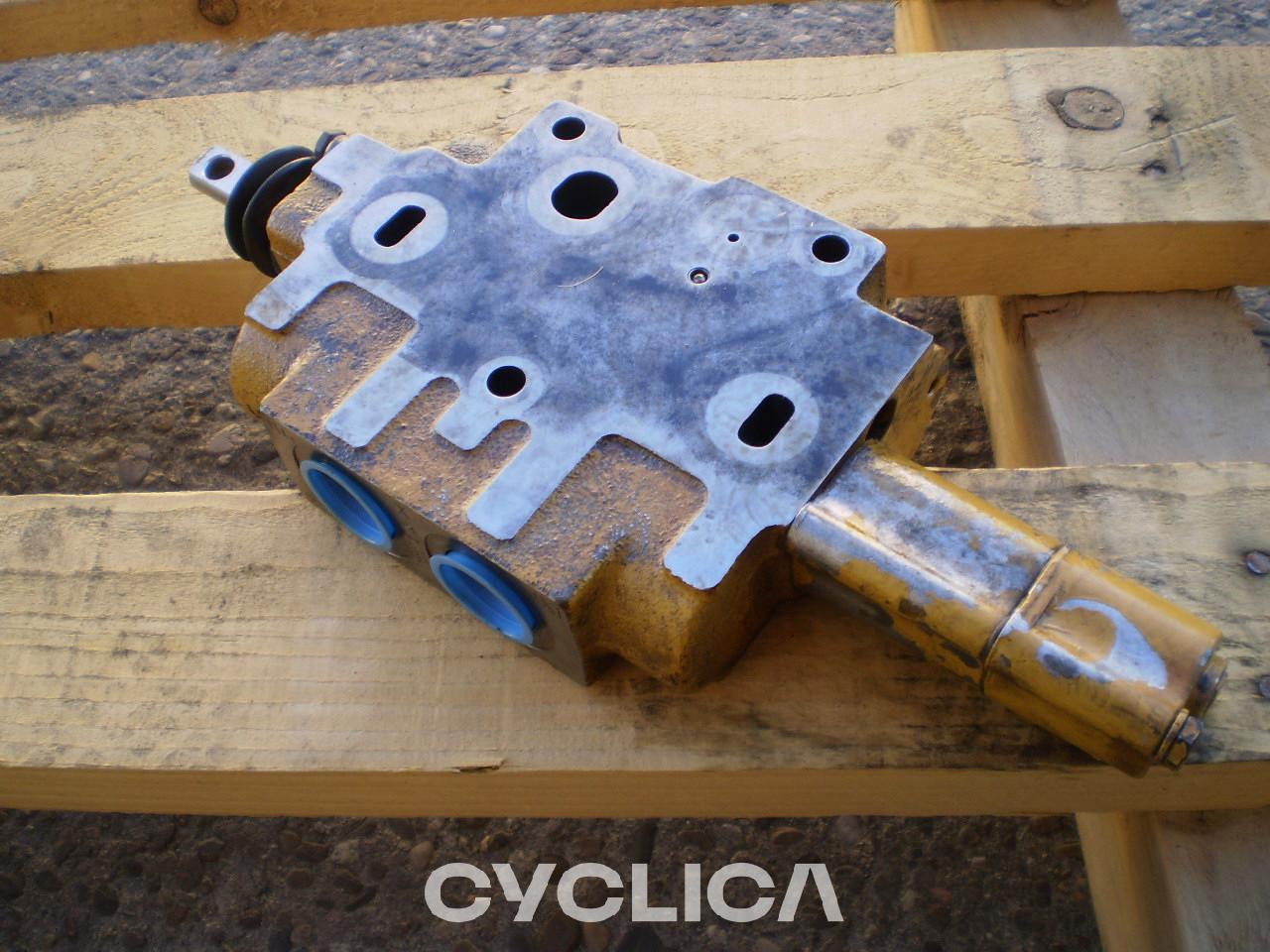 Hidraulični  428CT 1306520 - 3