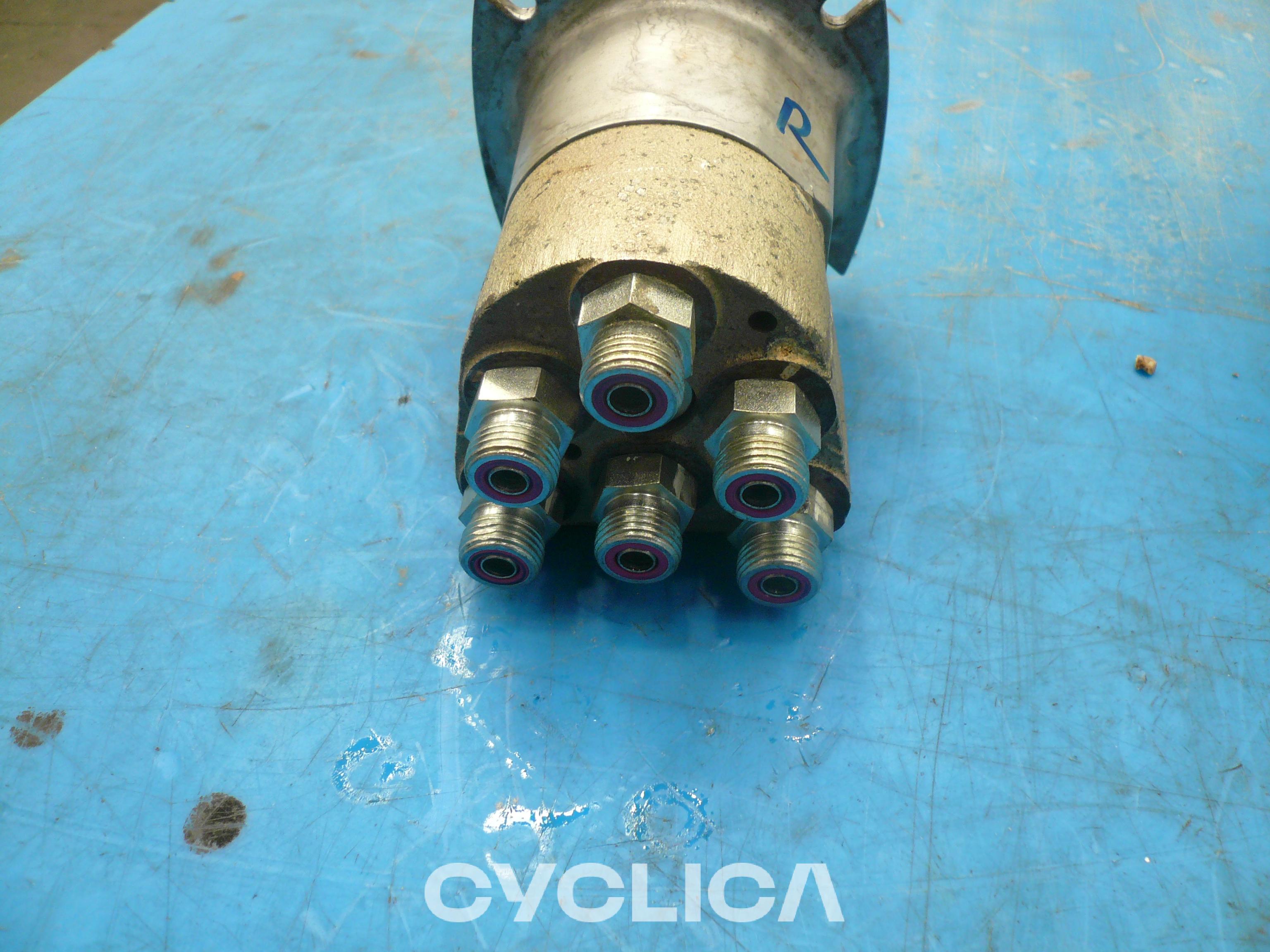 Hydraulic  M322D 2434046 - 1
