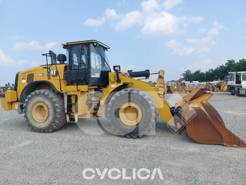 Utovarivači  972M XE R1Z00### - 2