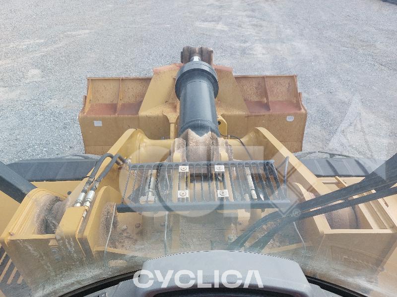 Utovarivači  972M XE R1Z00### - 14