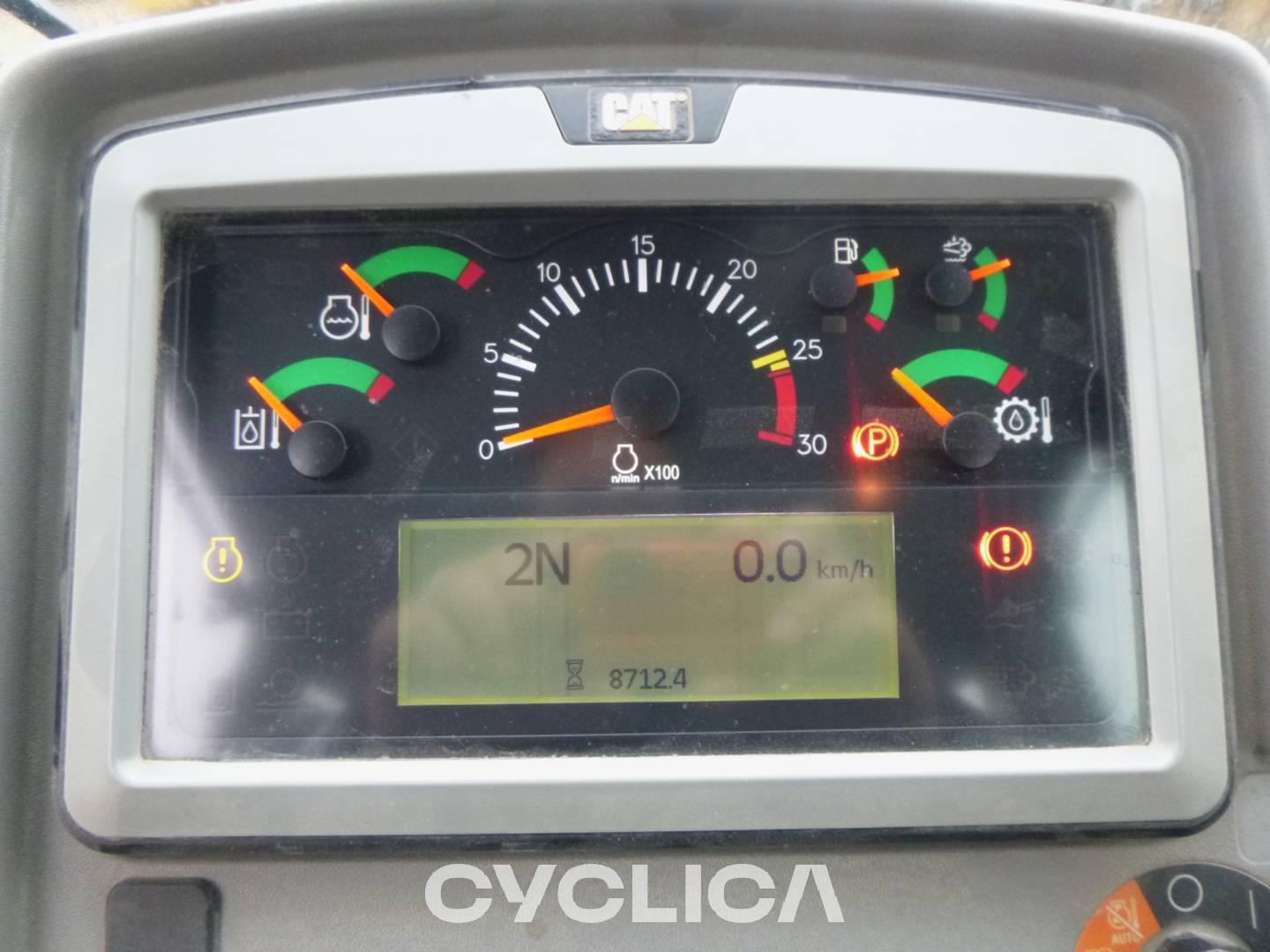 Utovarivači  972M JPR00813 - 5