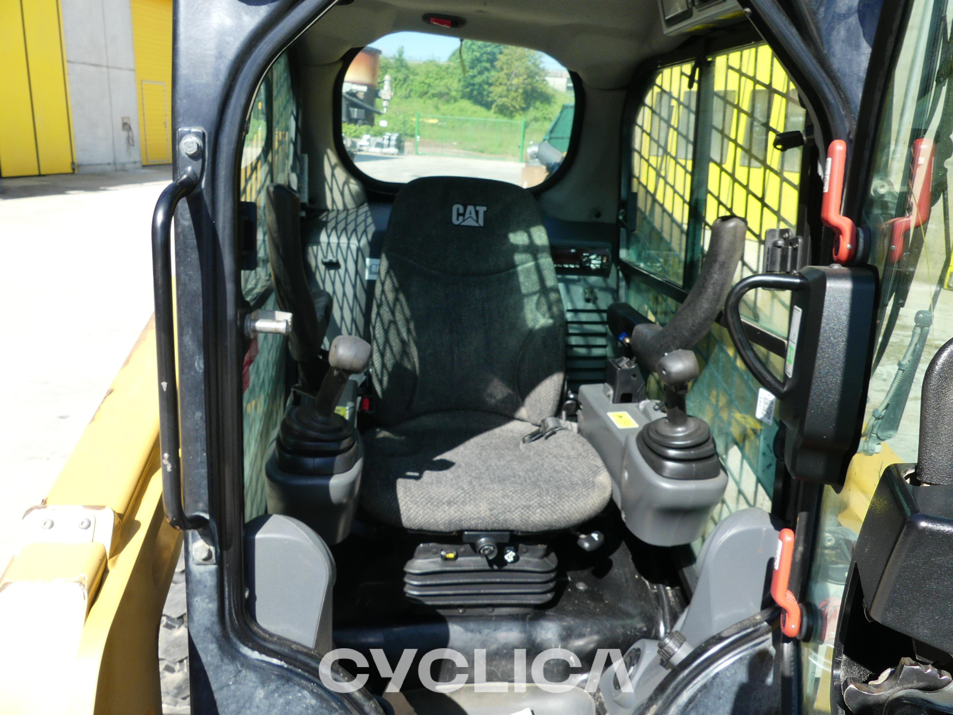 Chargeuses compactes  226D HRD02460 - 3