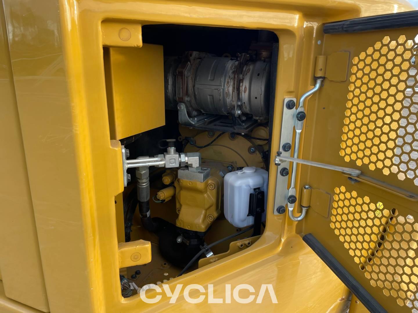 Crawler excavators  31007 GWT02137 - 18