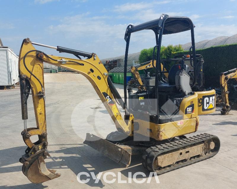 Pelles sur chenilles  301.7D LJD02439 - 2