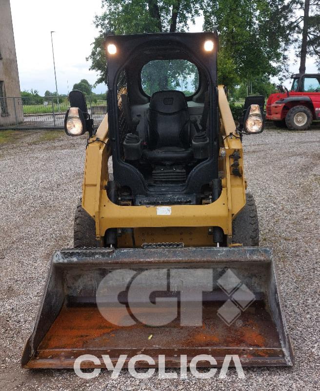 Chargeuses compactes  226D HRD03488 - 3
