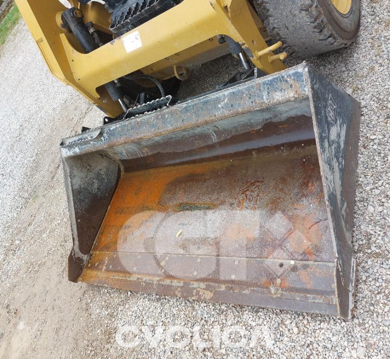 Chargeuses compactes  226D HRD03488 - 11