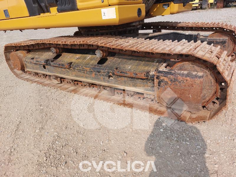 Eskavatorë me Zinxhirë  323LN KPE10204 - 9