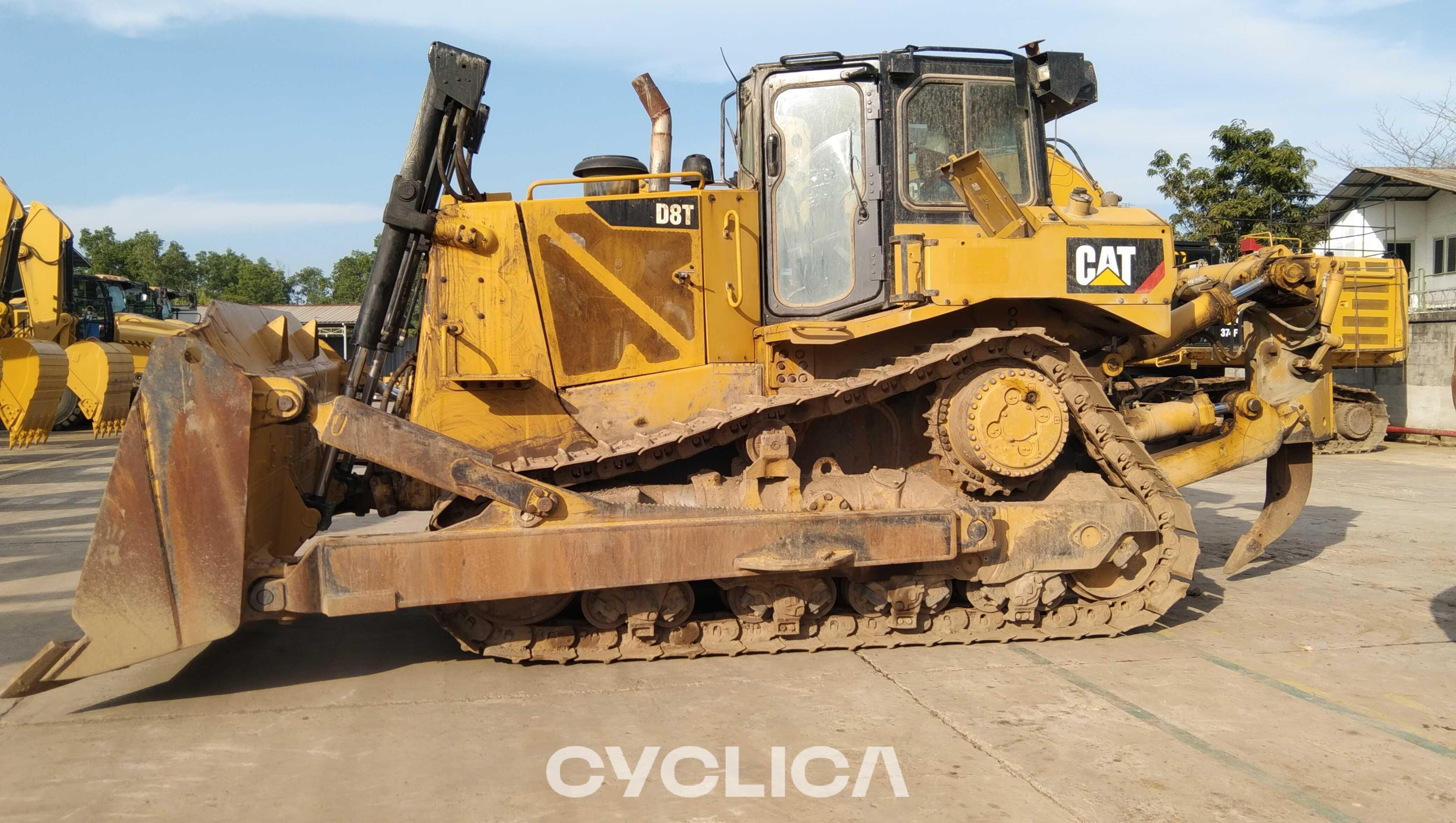 Bulldozers and crawler tractors  D8T JJ501186 - 4