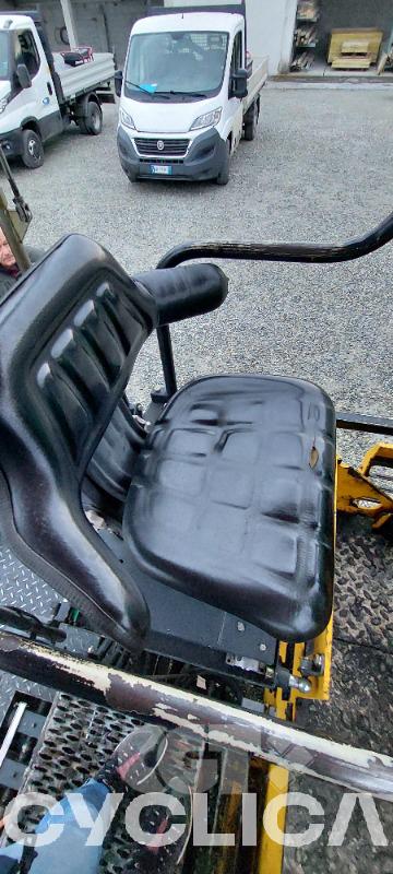Pavimentazione  F8W 678### - 11