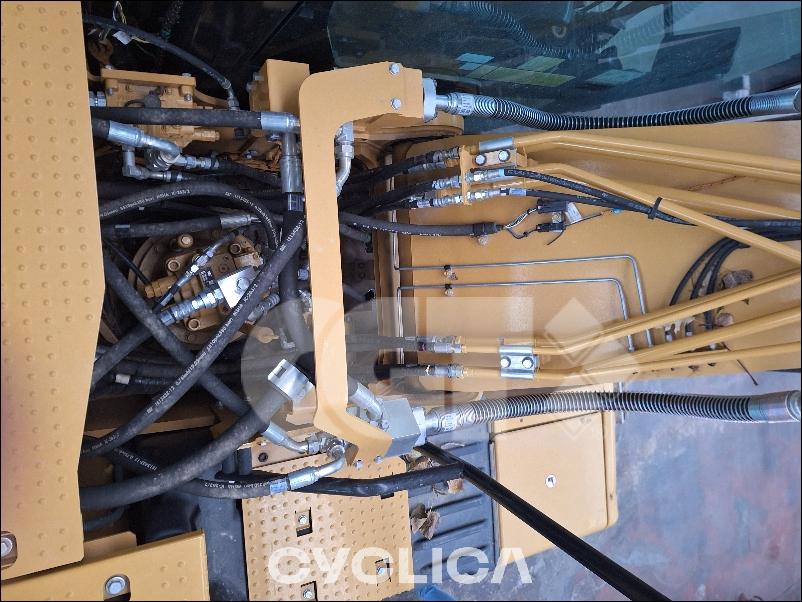 Eskavatorë me Zinxhirë  320GC LN YTF00### - 13