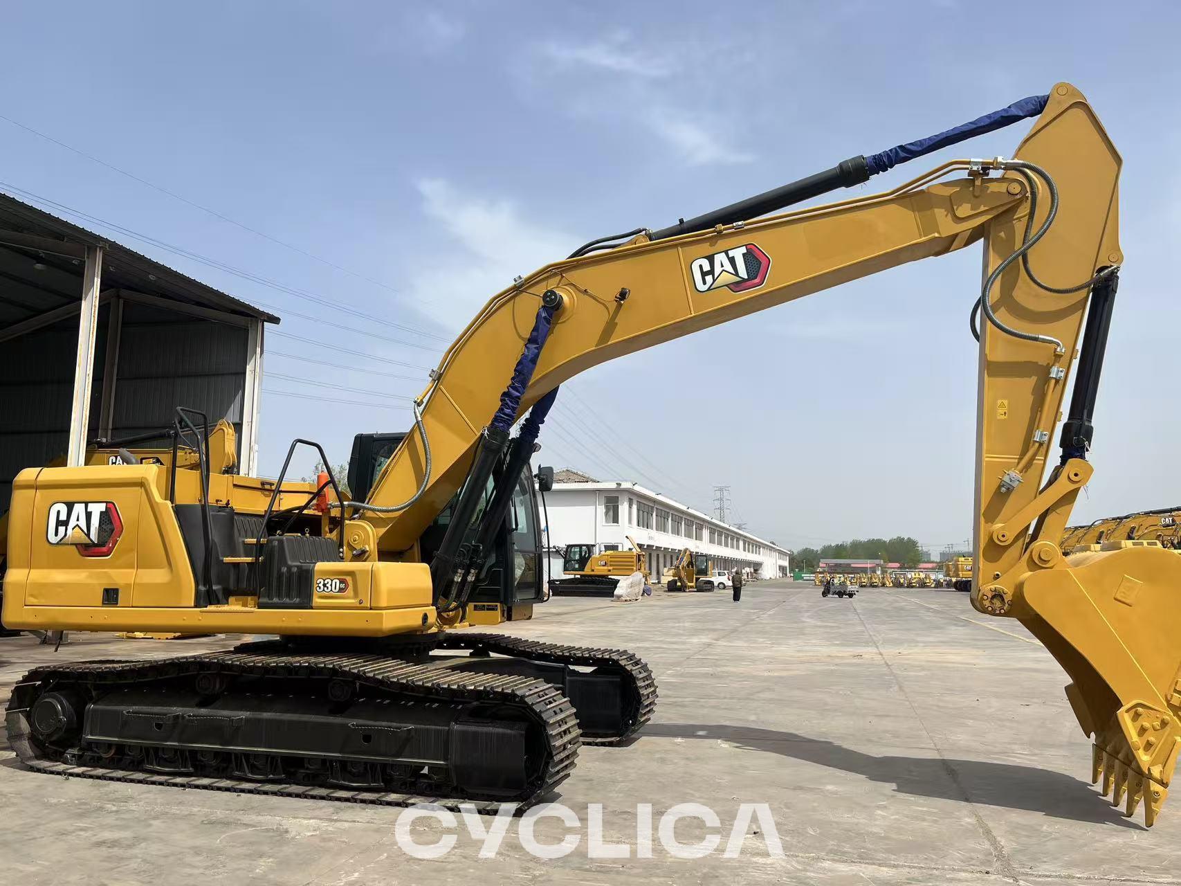 Escavadora de rastos  330GC FEK20012 - 2