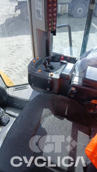 Chargeuses sur pneus  966M MD700407 - 10