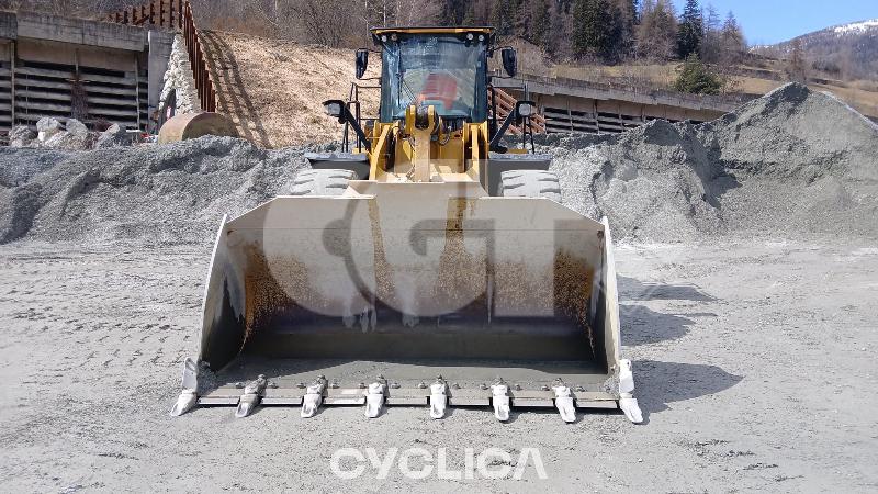 Chargeuses sur pneus  966M MD700407 - 2