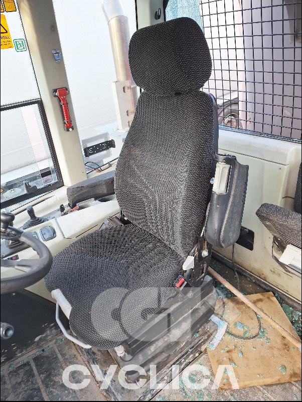 Dumpers e caminhões articulados  DA30 DA30TG0741### - 10