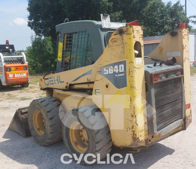 Повеќетеренски мини натоварувачи  SL5640 J00511575 - 3