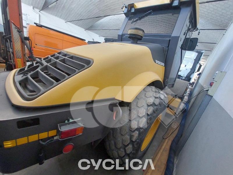 Компактори  SD122D 197### - 3
