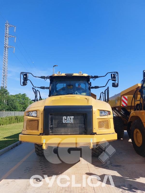 Дампери и зглобни камиони  730 3T300297 - 2