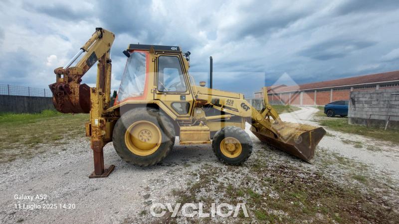 Ngarkues/Gërmues me Rrota  428 6TC09### - 1