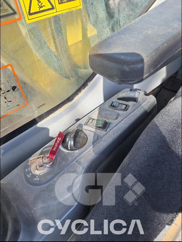 Eskavatorë me Zinxhirë  PC160 55K45### - 12