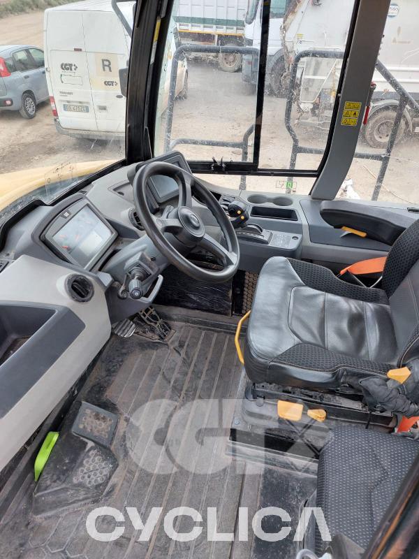 Damperi i zglobni kamioni  730 3T301061 - 4