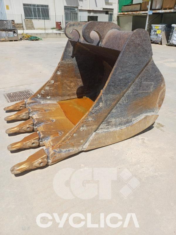 Eskavatorë me Zinxhirë  336F KFT00281 - 10