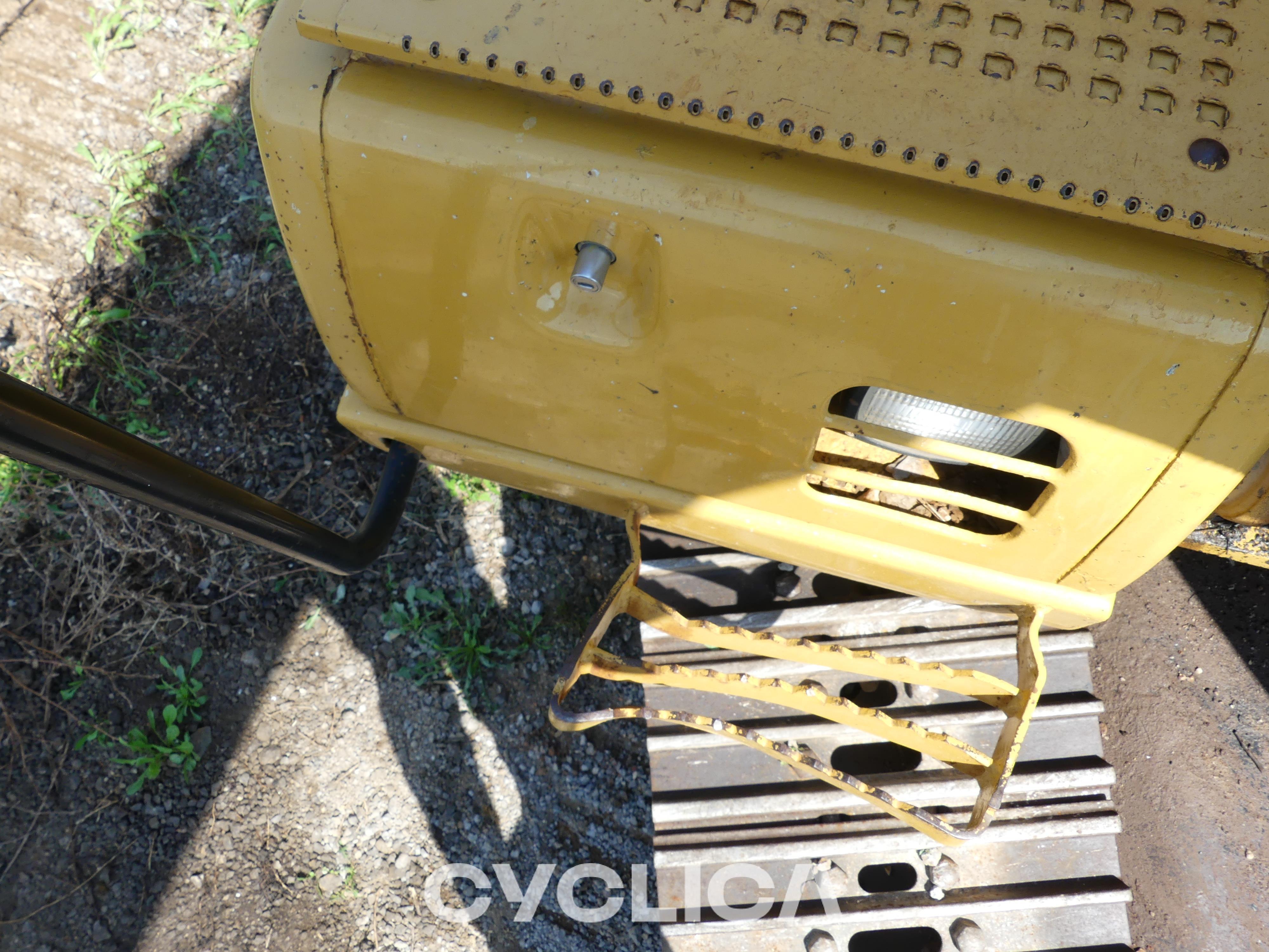 Bagri goseničarji  319C LN [KGL] KGL00286 - 11