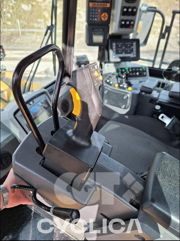 Wheel loaders  988K TWX01### - 23