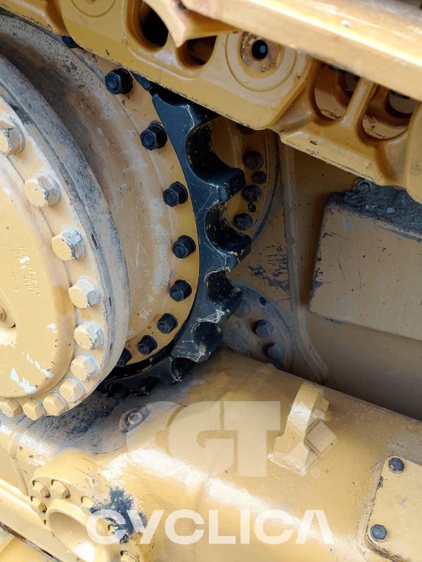 Булдожери и булдожери-гасеничари  D5 HL900302 - 14