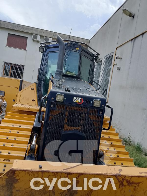 Булдожери и булдожери-гасеничари  D5 HL900302 - 2