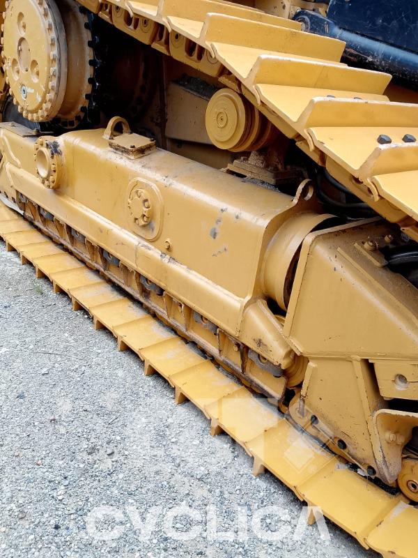Булдожери и булдожери-гасеничари  D5 HL900302 - 12