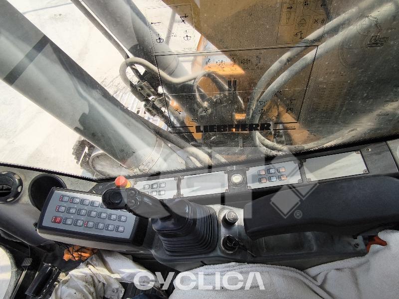 Escavadora de rastos  R924 045### - 10