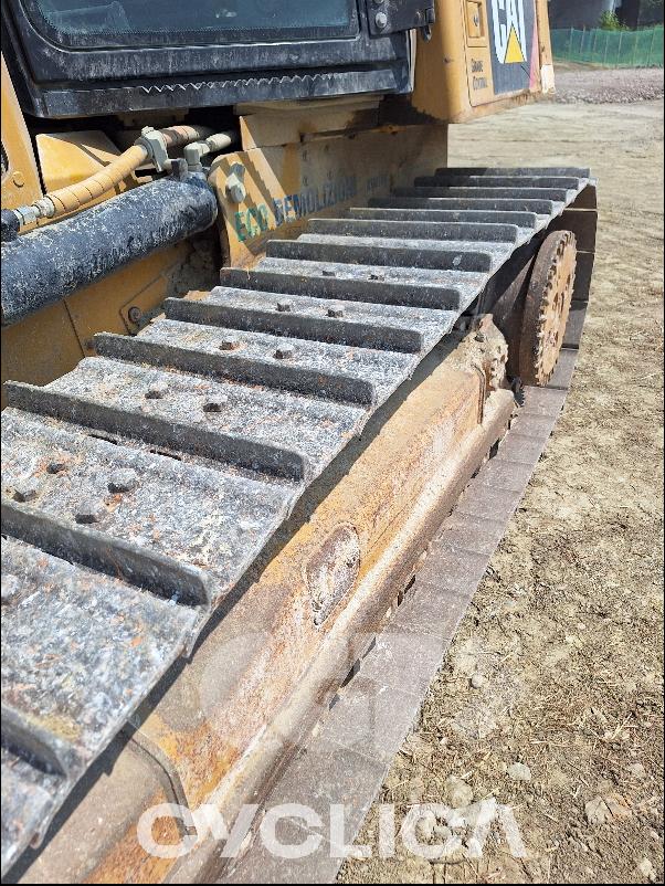 Bulldozers e tratores de rastos  D6K2-S4 DFR00### - 11