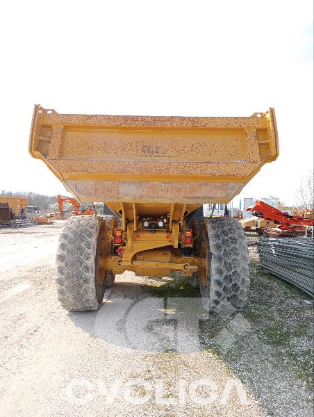 Дампери и зглобни камиони  730 3T301834 - 3