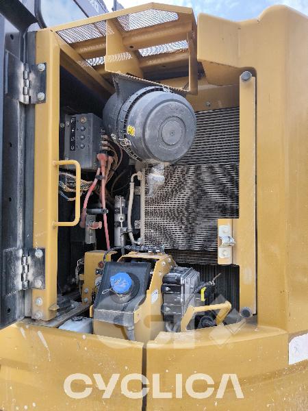 Escavadora de rastos  325F CR YCA00332 - 9