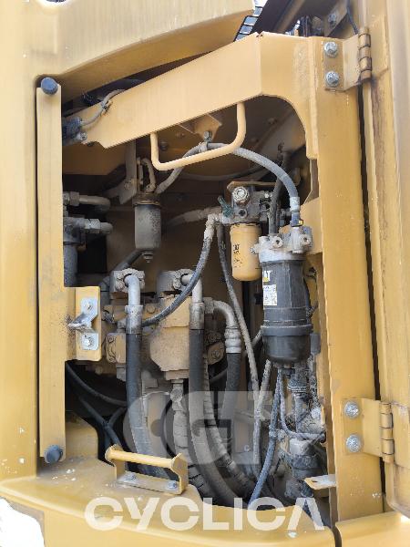 Escavadora de rastos  325F CR YCA00332 - 10