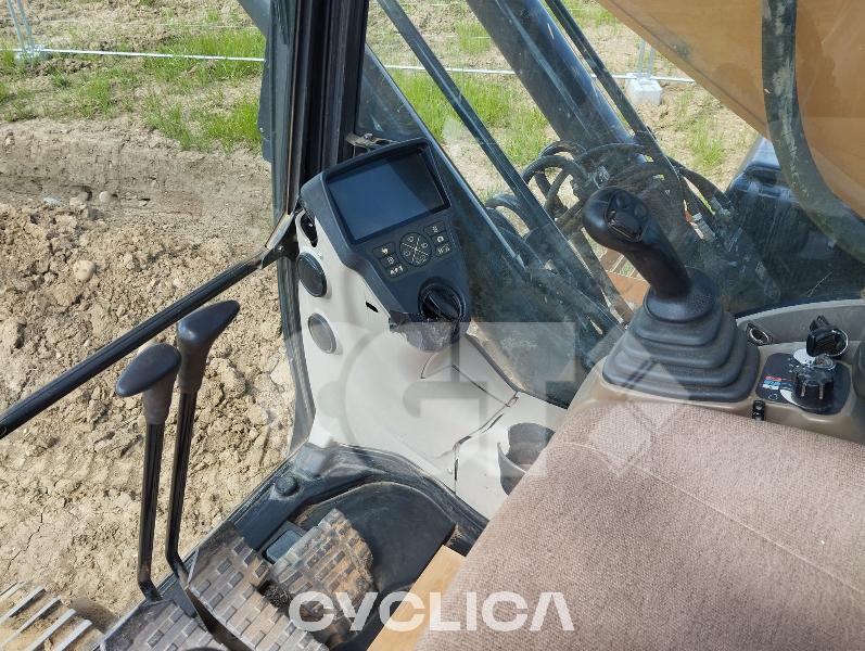Crawler excavators  CX210 NEE6J1### - 10