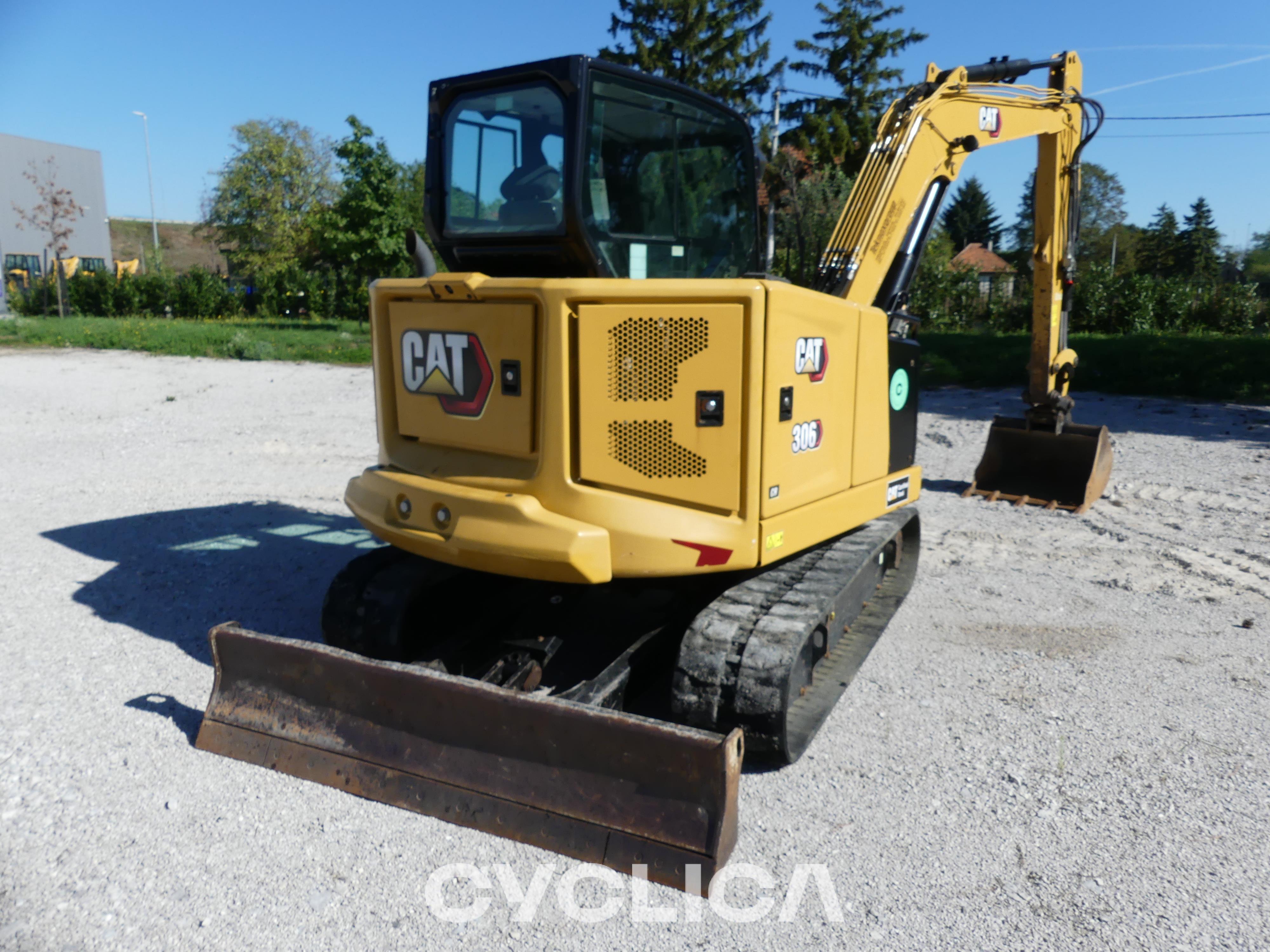 Bageri guseničari  306-07 CR [6G6] 6G600210 - 16