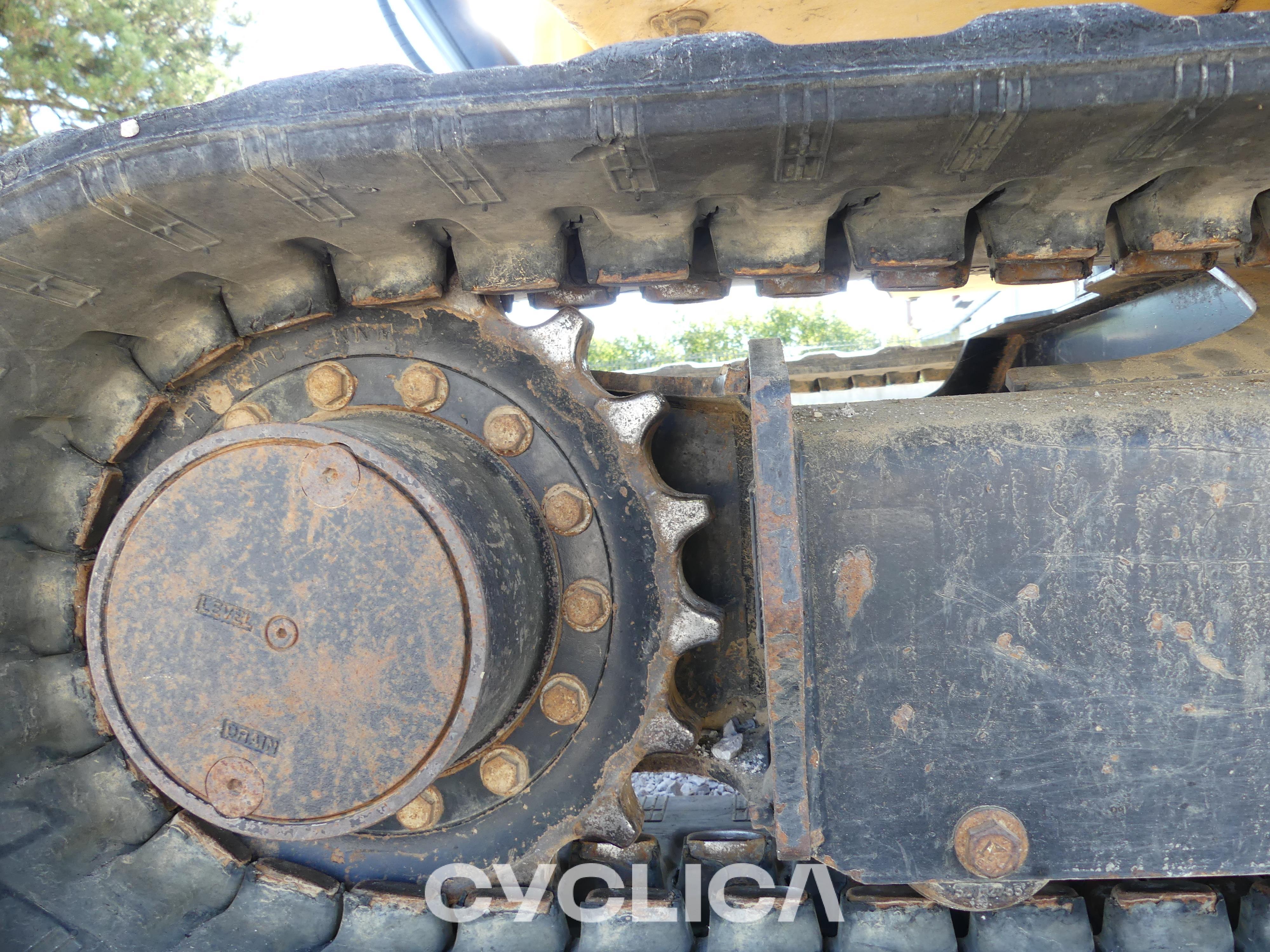 Bageri guseničari  306-07 CR [6G6] 6G600210 - 13