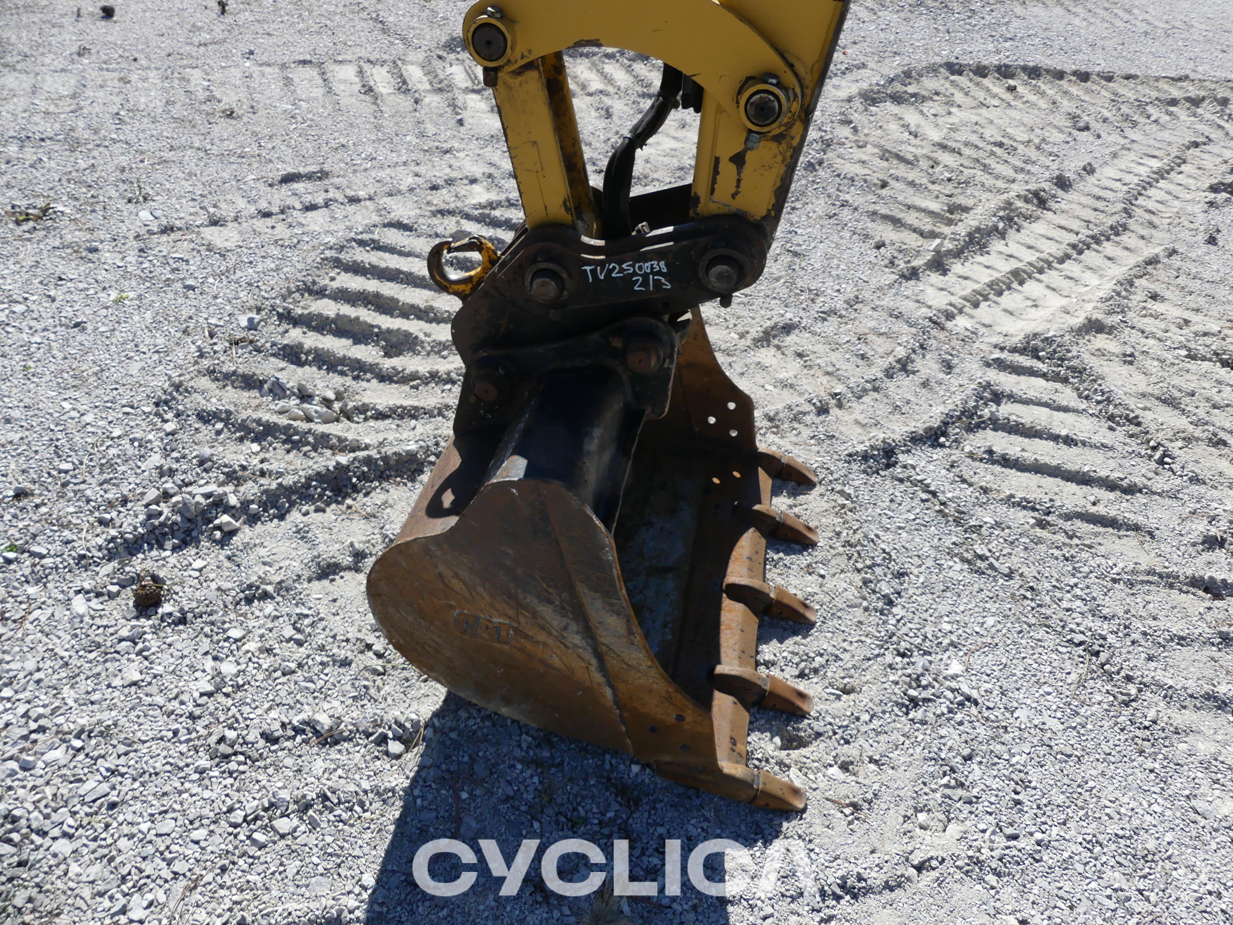 Bageri guseničari  306-07 CR [6G6] 6G600210 - 10