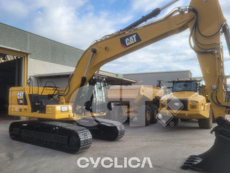 Ровокопачи-гасеничари  330 NG PFN00409 - 2