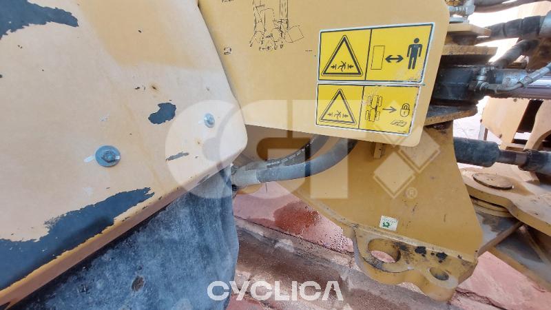 Pás Carregadoras de Rodas 966M EJA01878 - 9