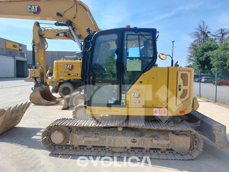 Pelles sur chenilles  310 GWT01447 - 1