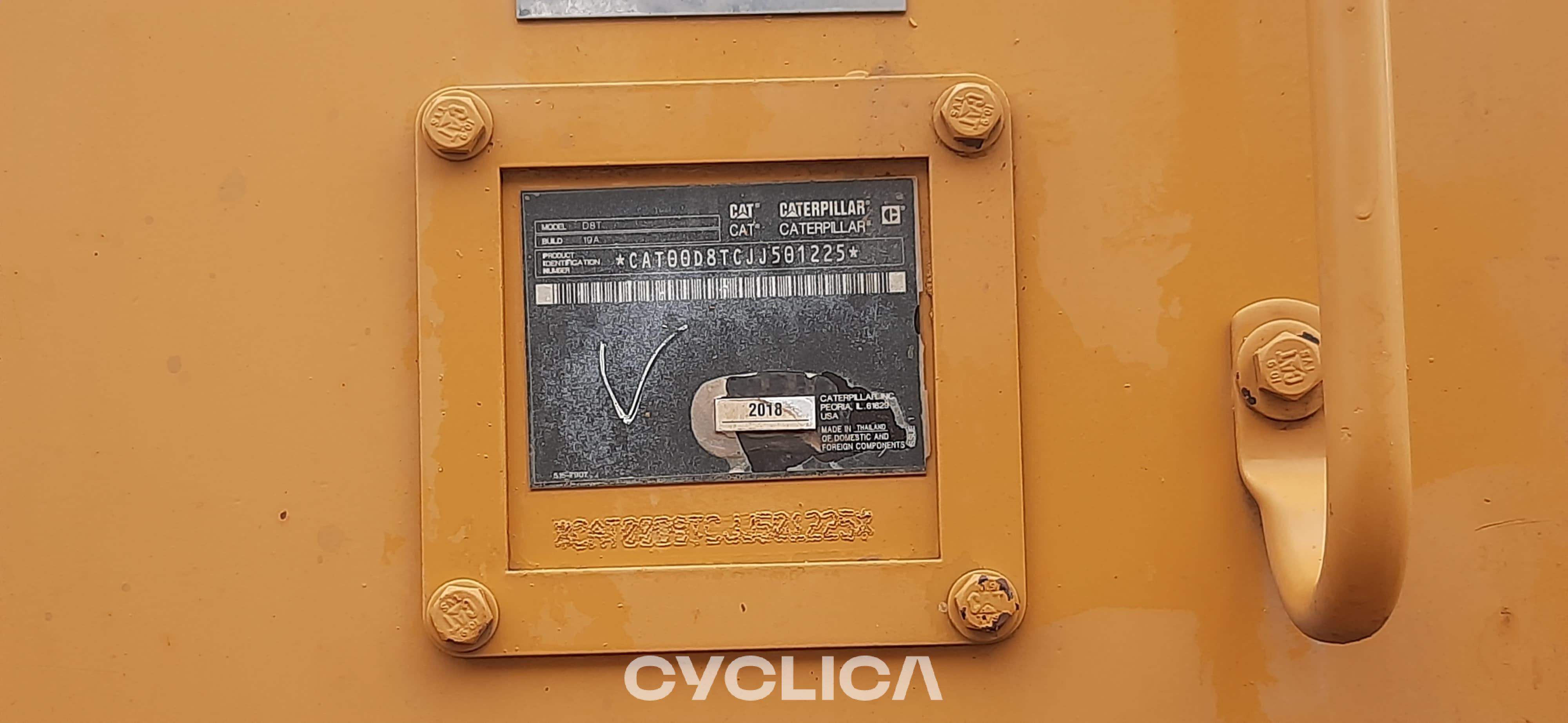 Buldozeri na lancima  D8T JJ501225 - 5