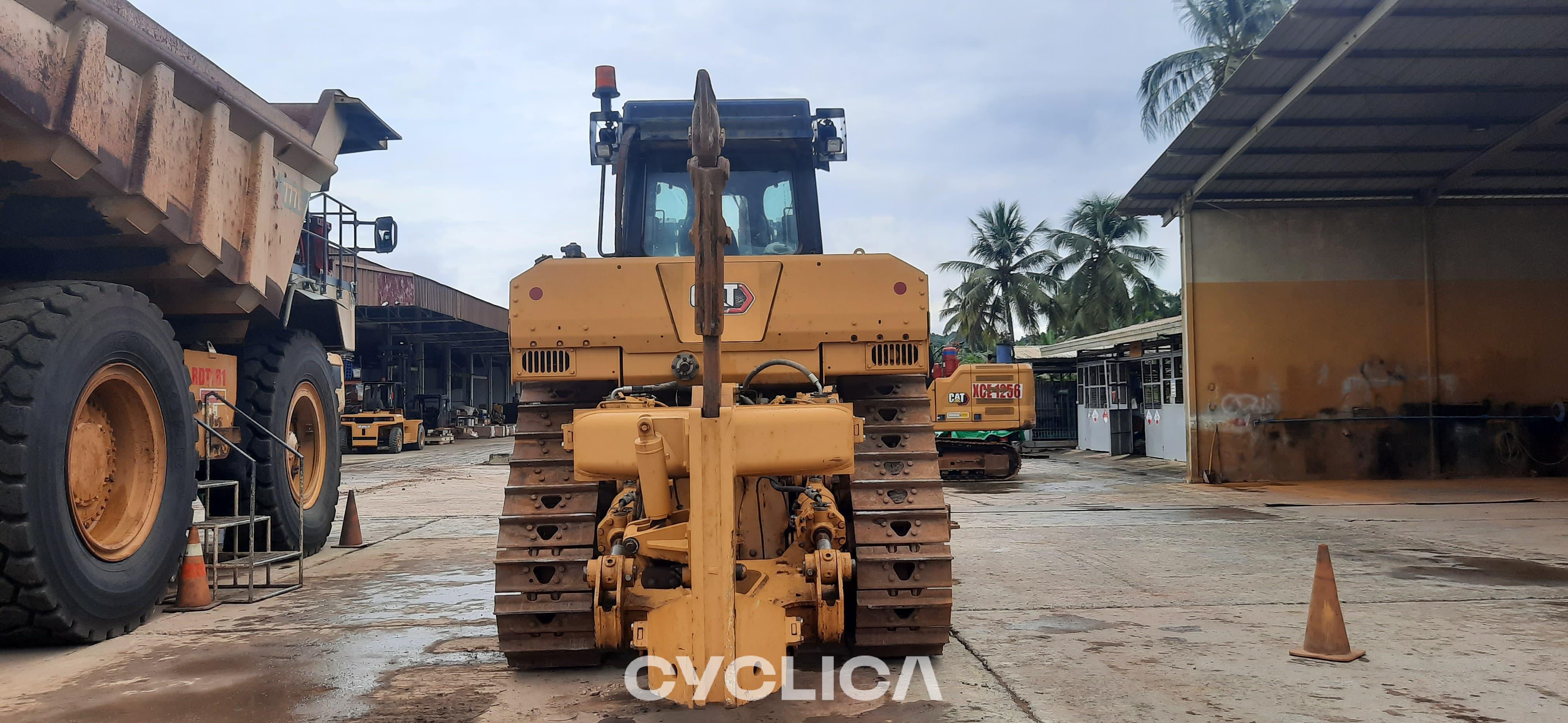 Buldozeri na lancima  D8T JJ501225 - 3