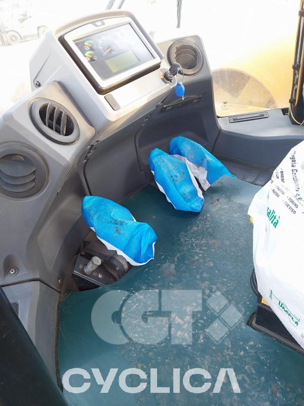 Palas cargadoras de ruedas  950M XCJ20### - 8