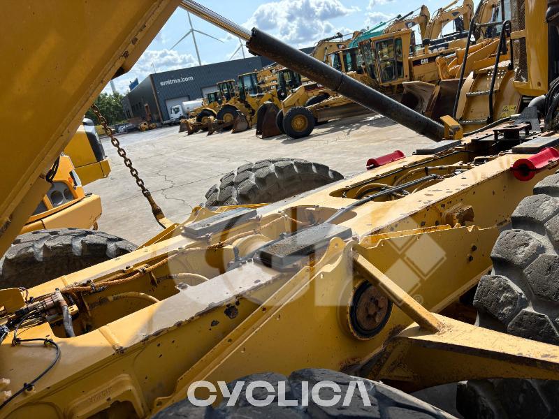 Dumpera dhe kamionë të artikuluar  730C2 2T401022 - 13