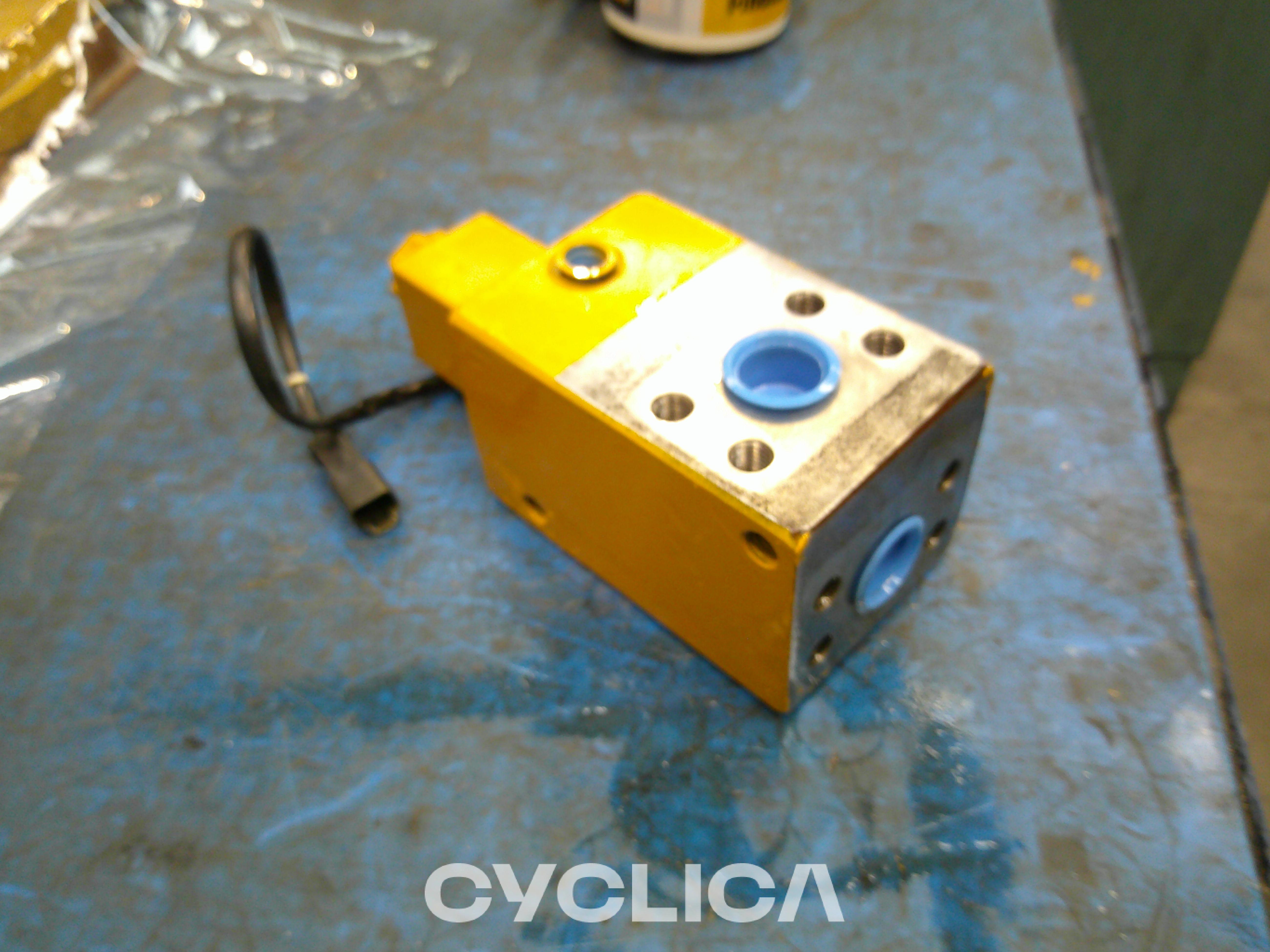 Hidraulički 320G 2970370 - 2