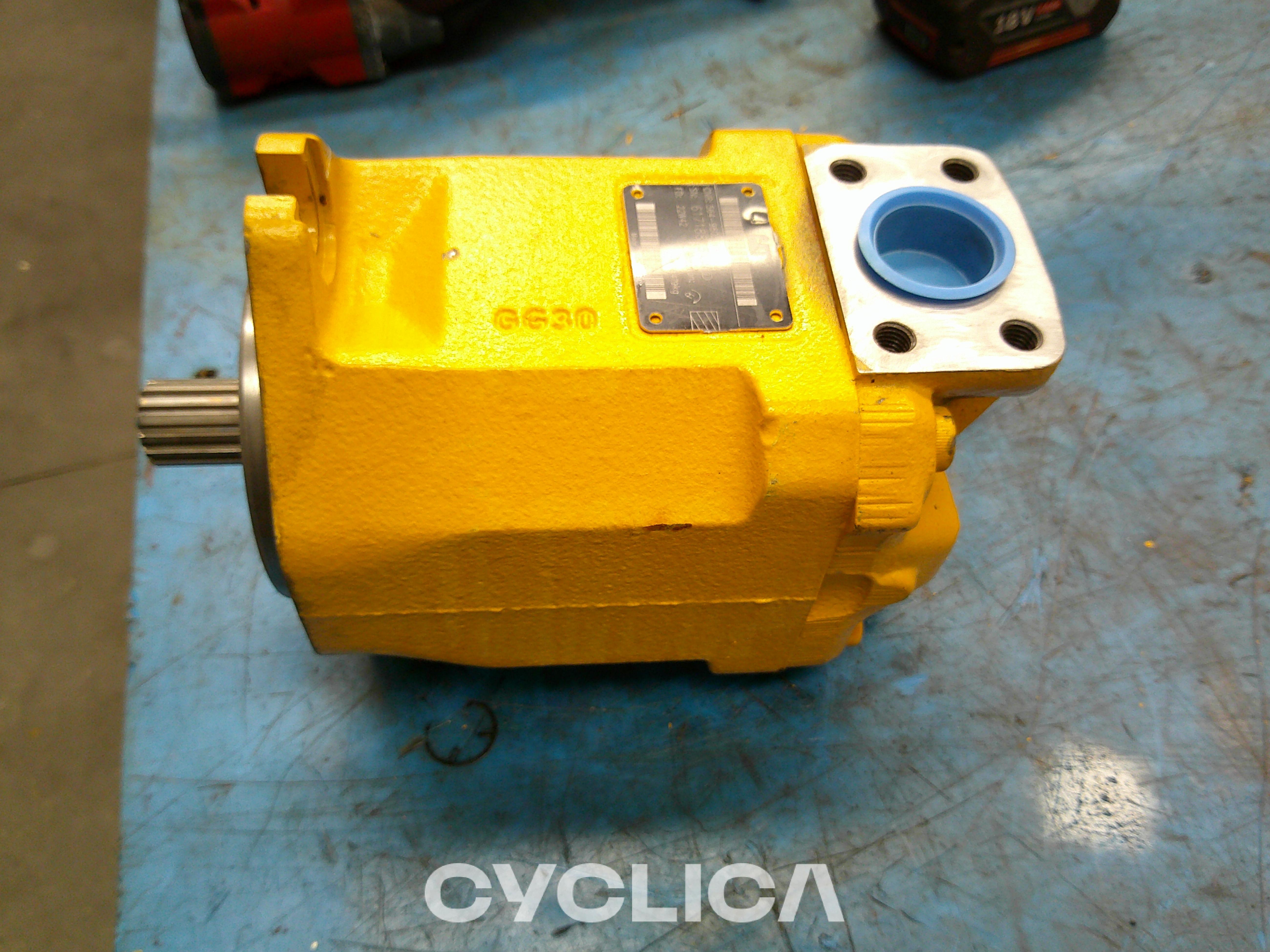 Idraulico  340L 5649802 - 2