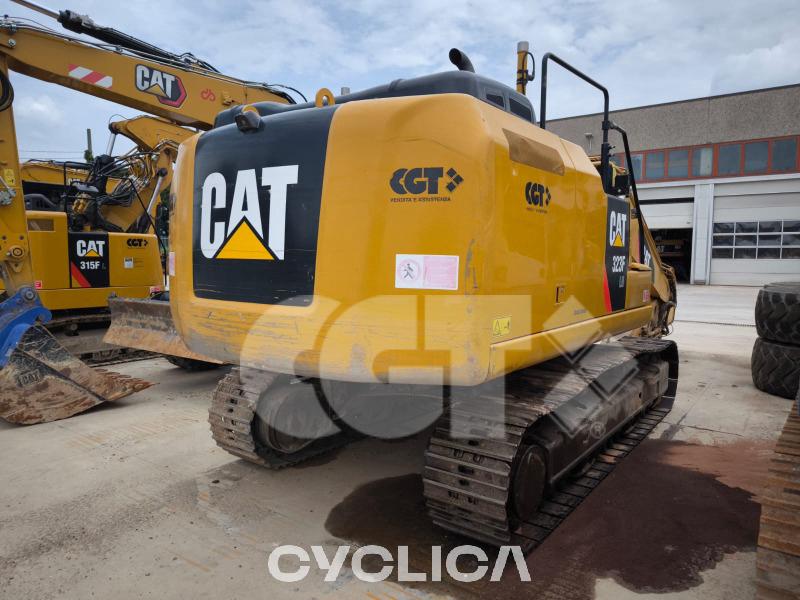 Ровокопачи-гасеничари  323F YEC10034 - 4